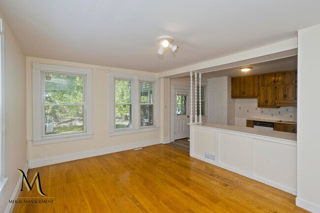 Foto del edificio - 208-210-210 Fort Pleasant Ave