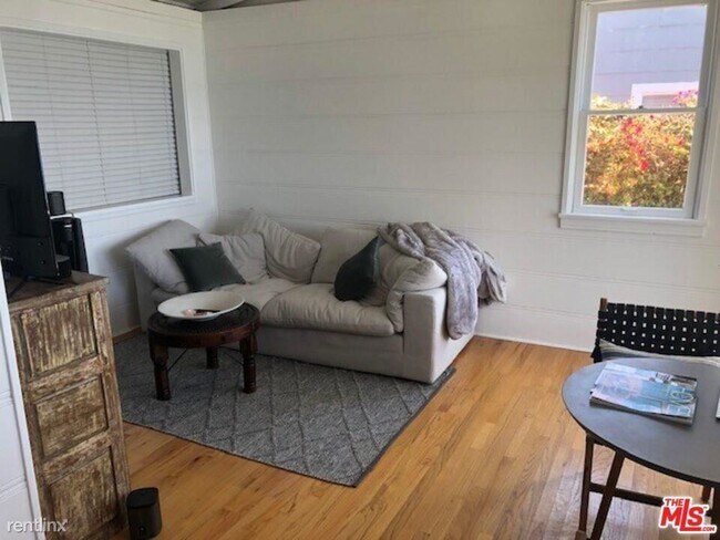 Foto del edificio - 1 br, 1 bath Condo - 20202 Pacific Coast H...