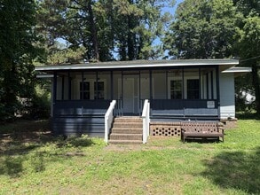 Building Photo - 1307 Hemingway St