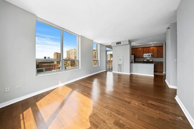 Foto del edificio - 330 W Grand Ave