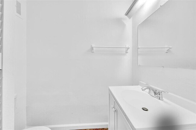 Foto del edificio - 7047 Bissonnet St