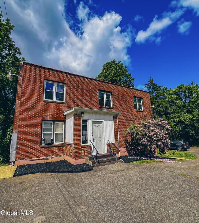 Building Photo - 92D Columbia Turnpike