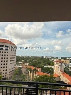 Foto del edificio - 888 Douglas Rd