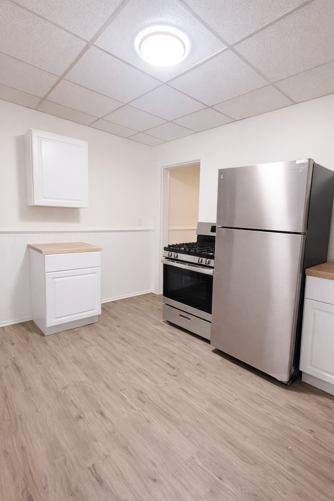 Building Photo - 20 Marvin Ave