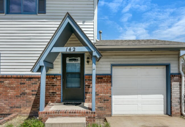 Foto del edificio - 142 E. Wood