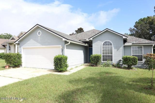 Foto principal - 3 bedroom in Jacksonville FL 32225
