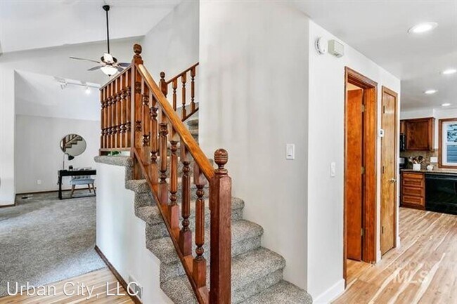 Foto del edificio - 3 br, 2.5 bath House - 3709 S. Vintage Way
