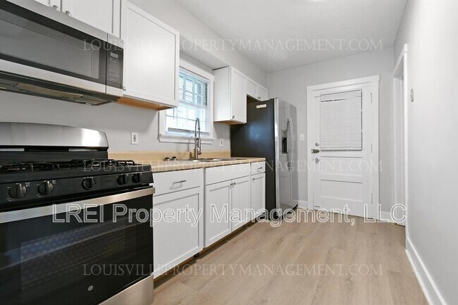 Foto del edificio - 1402 Earl Ave