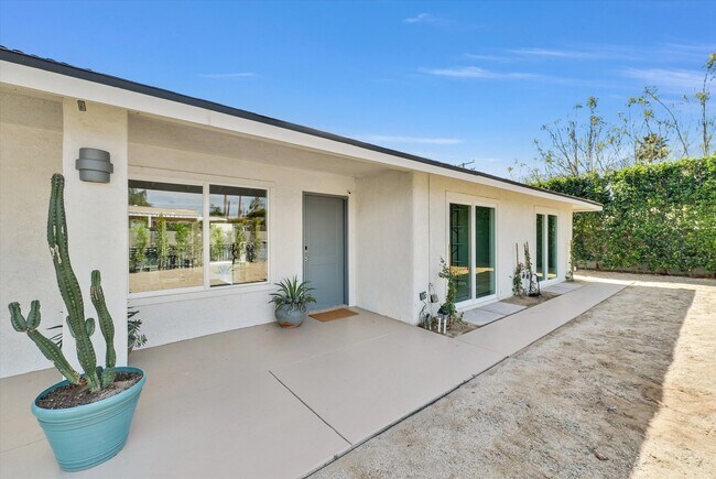 Foto del edificio - 3967 E Sunny Dunes Rd