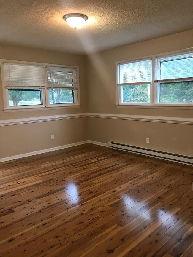 6051 Tobaccoville Rd Unit 1, Tobaccoville, NC 27050 6051