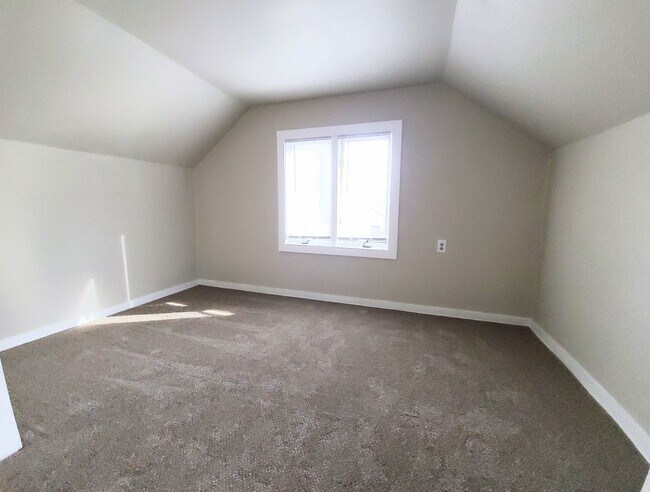 Foto del edificio - 233 S 67th St