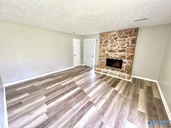 Foto del edificio - 9024 Mahogany Row SE
