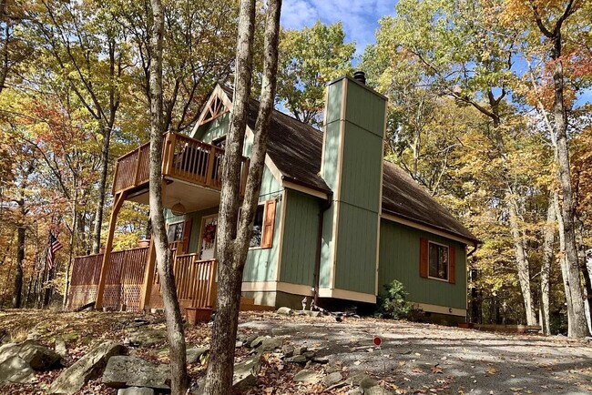 Building Photo - 104 Longspur Ln