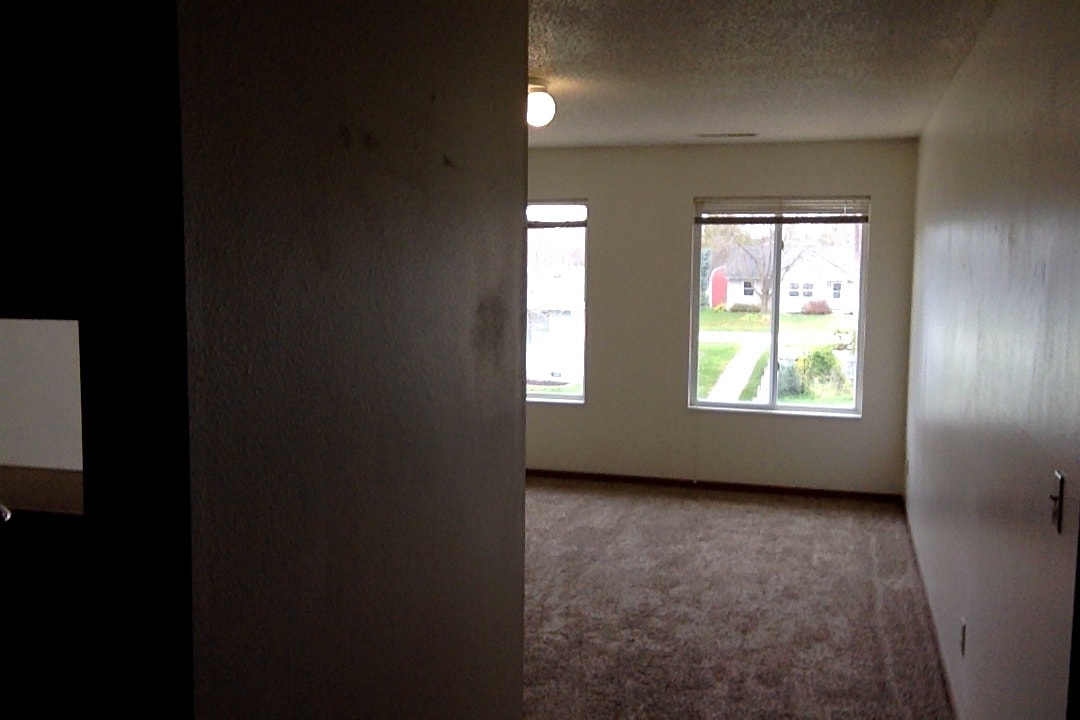 Building Photo - 85 Sugar Creek Ln