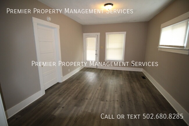 Photo - 113 E Garrett St Apartment