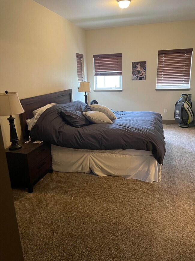 Foto del edificio - 504 Silverleaf Dr