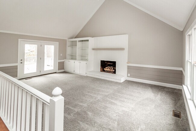 Foto del edificio - 1500 Treetop Ln