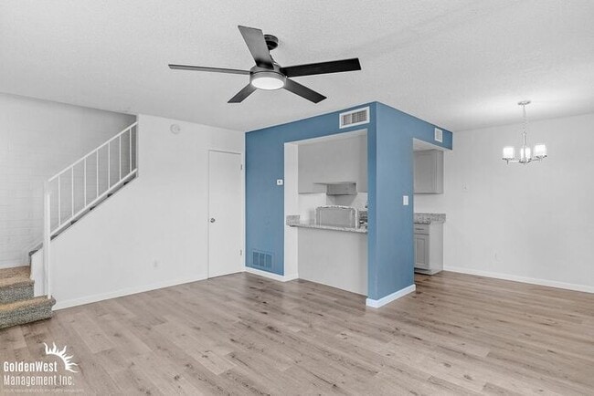 Building Photo - Stylish 2Bdm 1Ba Apartment in Phoenix!