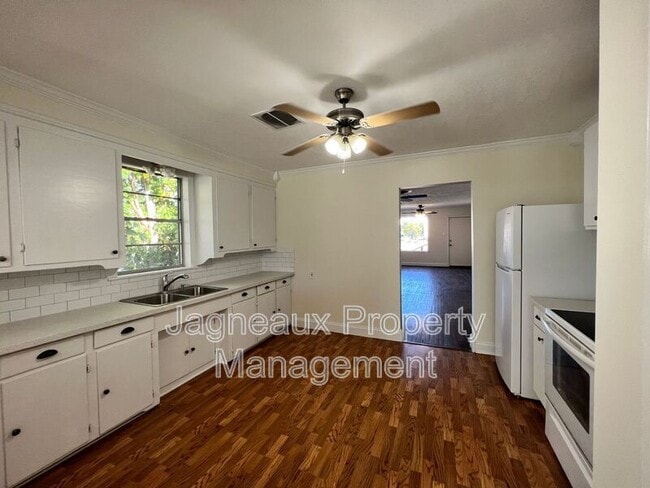 Foto del edificio - 315 E Thomas St