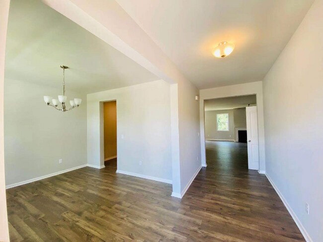 Building Photo - 144 Valimar Dr