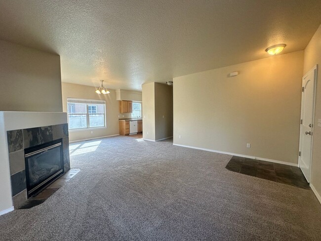 Foto del edificio - 3 Bed Minutes from Old Mill – Fenced Yard,...