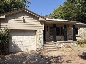 Building Photo - 1417 Oxford Way