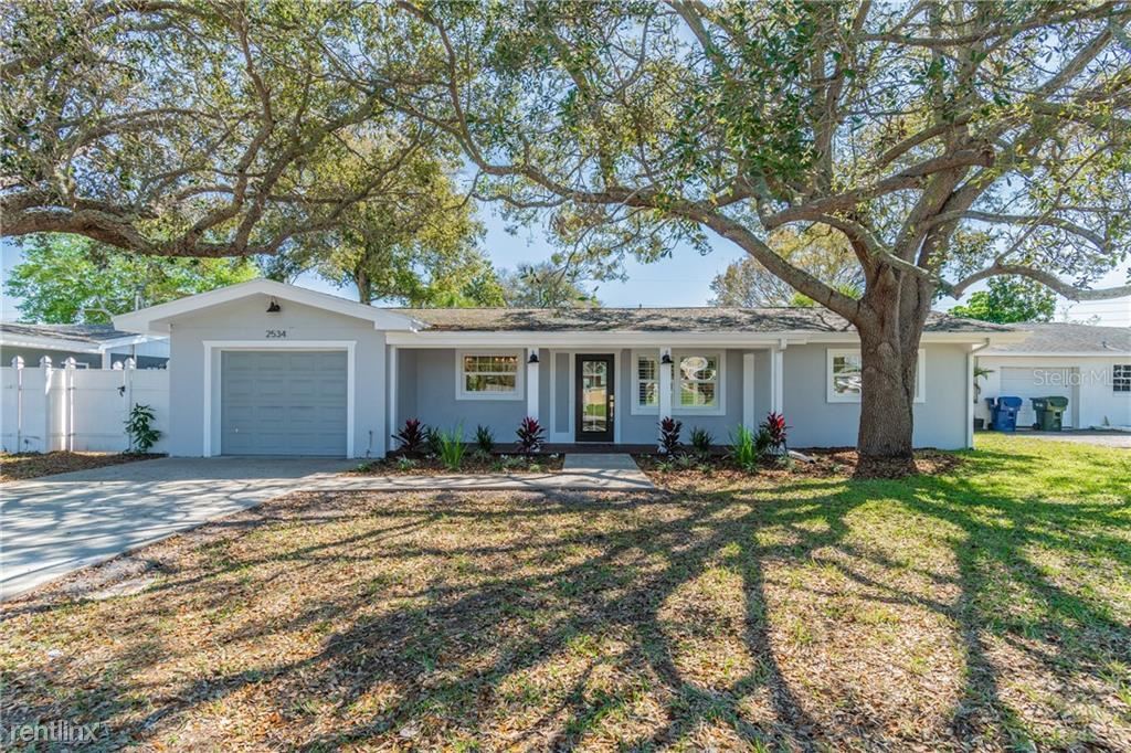 3 br, 3 bath House 2534 Mineola Dr S House Rental in Largo, FL