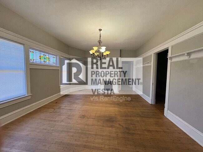 Foto del edificio - 2585 Napier Ave