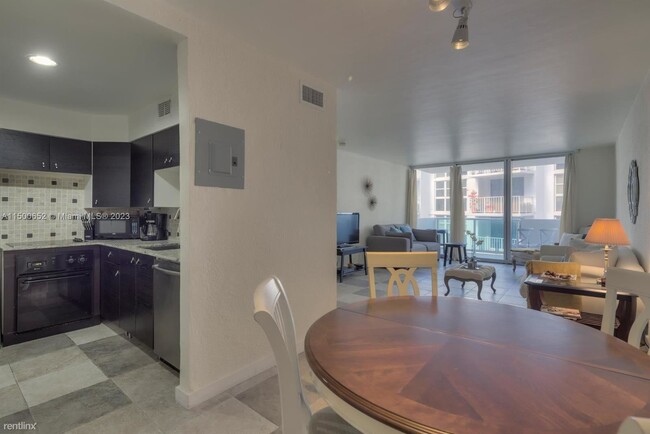 Foto del edificio - 1 br, 1 bath Condo - 1200 West Ave Apt 1422