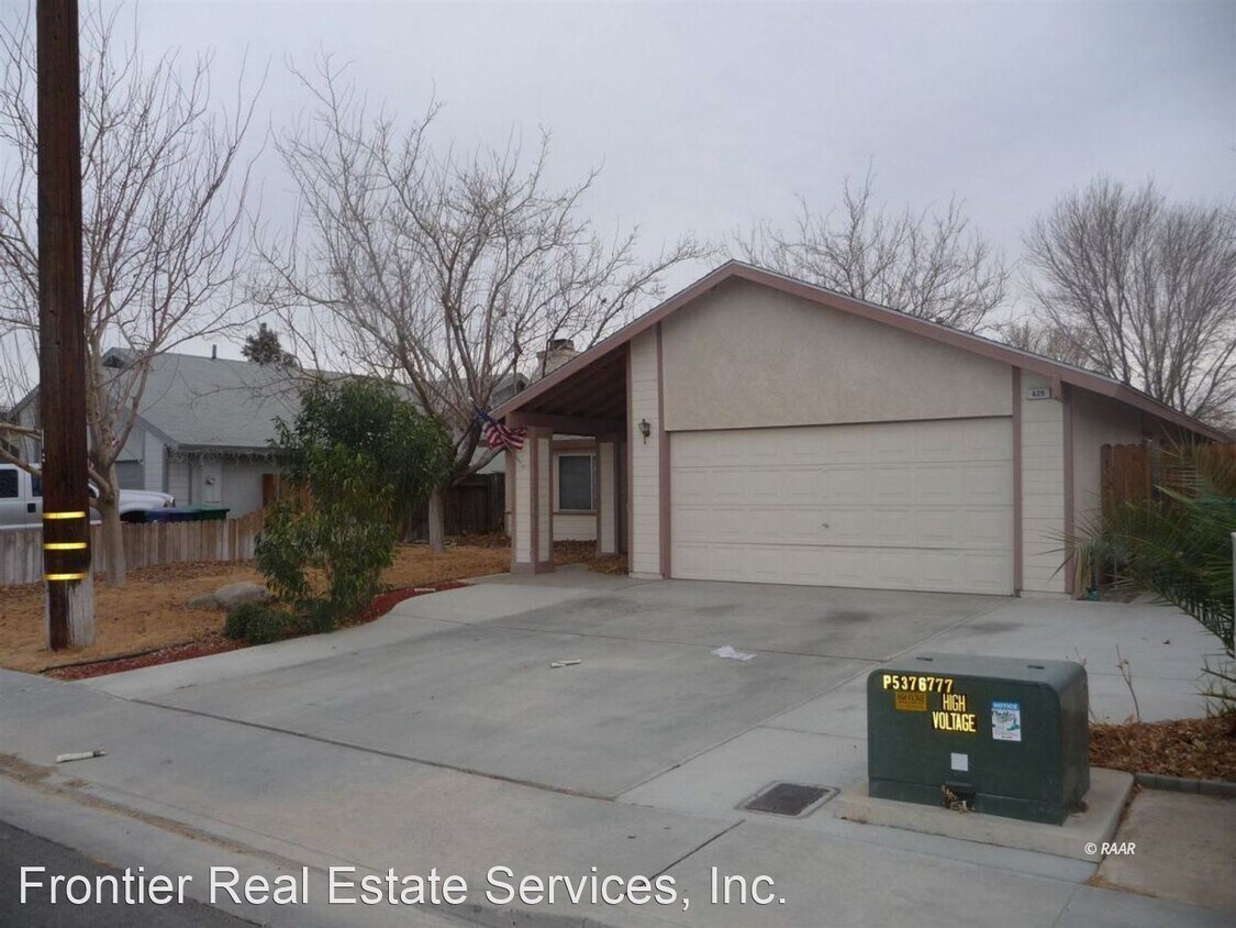 Primary Photo - 3 br, 2 bath House - 629 E Church Ave