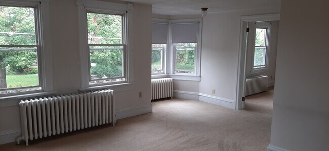 Building Photo - 514 N Montgomery St