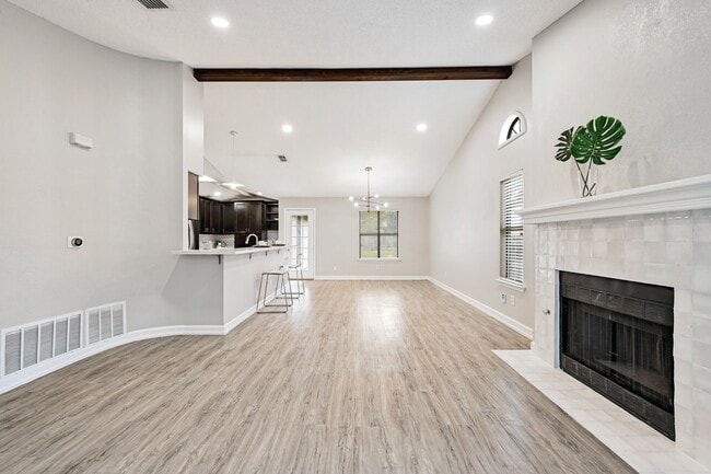 Building Photo - 4712 Velasco Plz