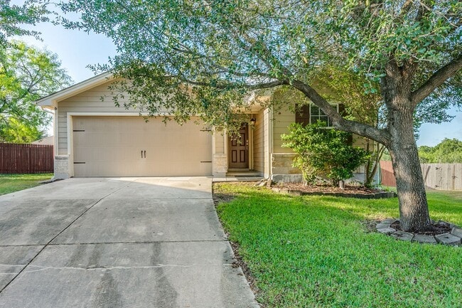 UNIVERSAL CITY 3-BEDROOM HOME ON CUL DE SAC - UNIVERSAL CITY 3-BEDROOM HOME ON CUL DE SAC