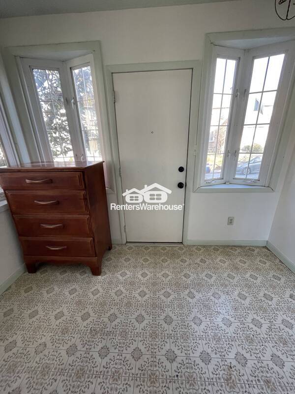 Building Photo - 58 Kinship Rd