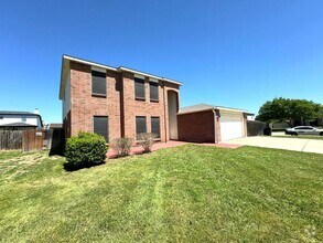 Building Photo - 3301 Bull Run Dr