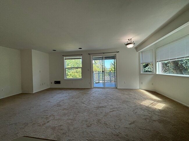 Photo - 5848 Olive Ave NE House