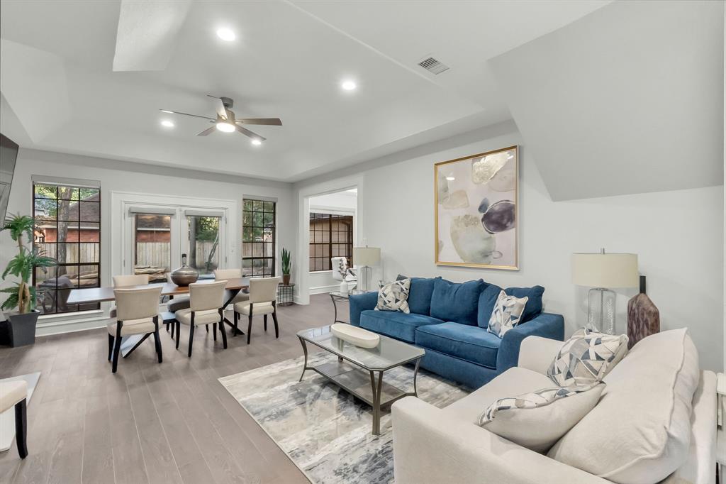 Foto principal - 122 E Placid Hill Cir