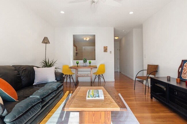 Building Photo - 22 Branchfield St