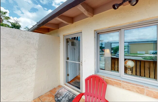 Foto del edificio - 113 Columbia Dr