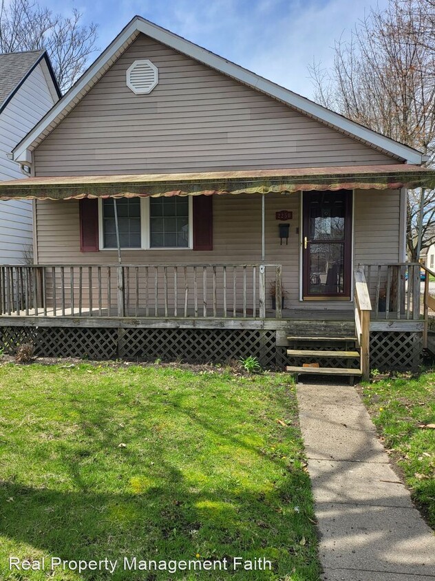 3 br, 1 bath House - 2250 Garfield Ave - House Rental in Terre Haute ...