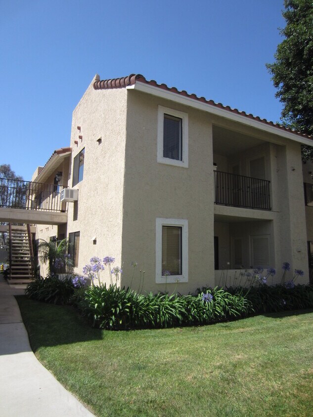 Primary Photo - Clean and Comfortable Feel - 2Bd/2Ba w/ Ma...