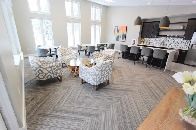 Community/Party Room - Waldorf Park Apartments