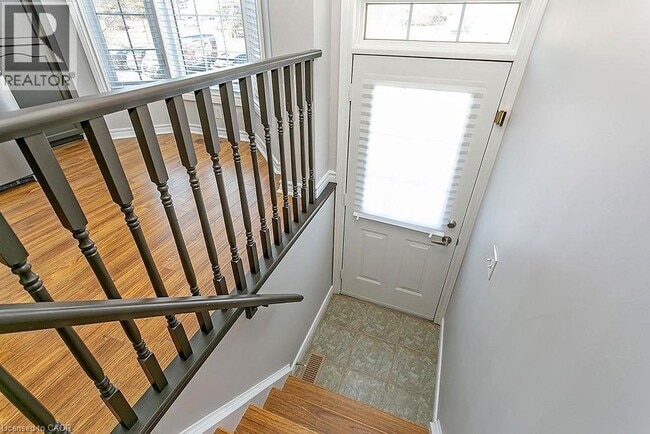 Photo du bâtiment - 3480 Upper Middle Rd