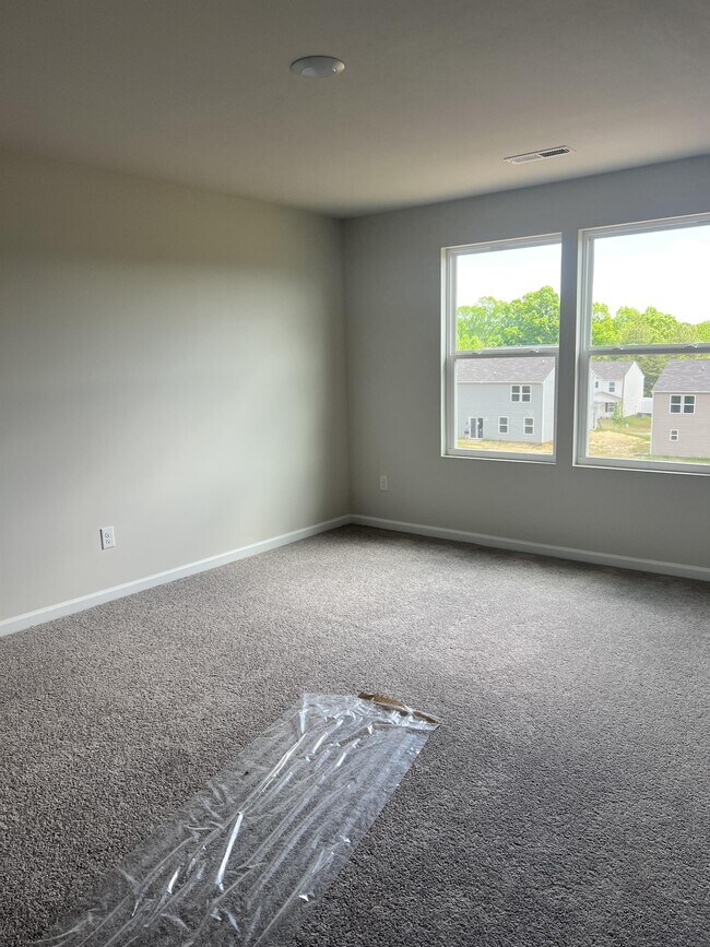 Building Photo - 1558 Cannan Mountain Dr