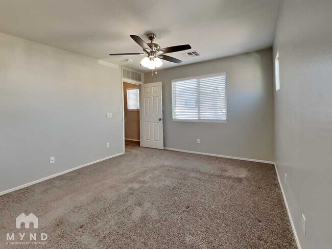 Foto del edificio - 233 S Travis