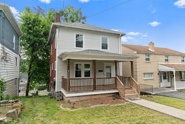 Foto del edificio - Updated 2 Bedroom Single Family Home In Be...