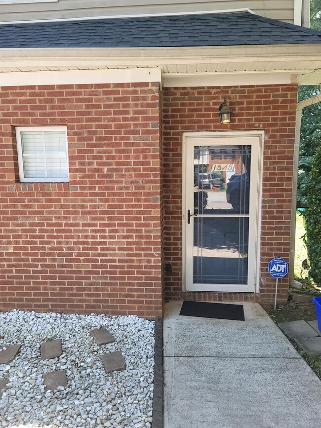 Building Photo - 1545 Springleaf Ct SE