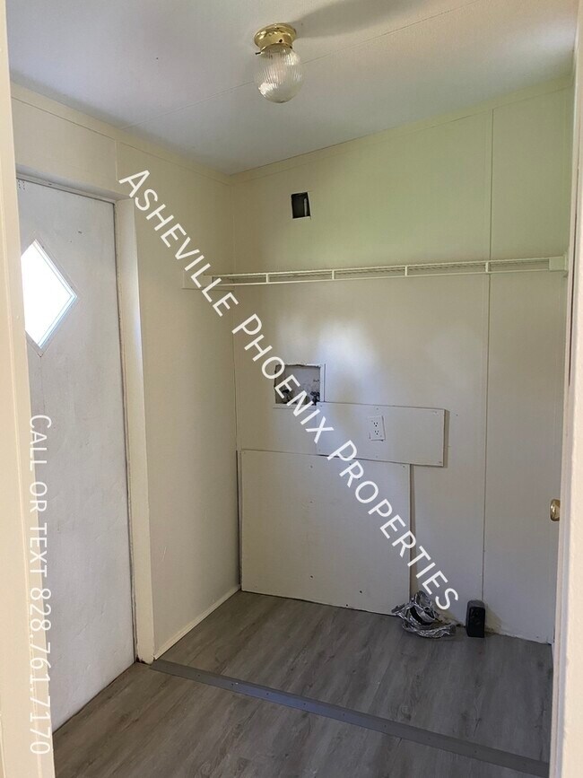 Foto del edificio - 214 S Morgan Branch Rd