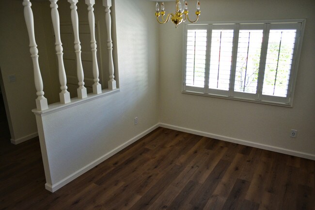 Building Photo - 3929 Bonita View Dr