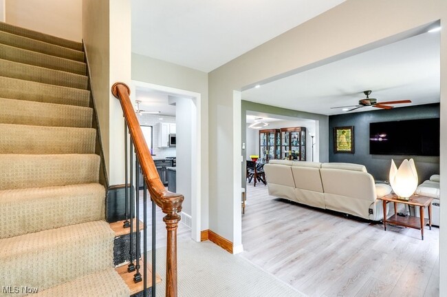 Building Photo - 896 Cliffside Dr